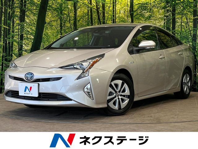 トヨタ プリウス 