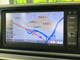 【純正ナビ】人気の純正ナビを装備しております。ナビの使いやすさはもちろん、オーディオ機能も充実!キャンプや旅行はもちろん、通勤や買い物など普段のドライブも楽しくなるはず♪