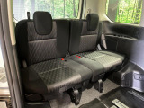 3列目シートはもちろん状態良好☆大人でもゆったりと座って頂けますので、大人数でのお出かけもラクラクです♪ご家族で、気の知れた仲間で、ドライブに行くのが楽しみですね♪