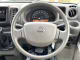 ステアリングも使用感が少なく、綺麗な状態となっております。