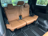 3列目シートはもちろん状態良好☆大人でもゆったりと座って頂けますので、大人数でのお出かけもラクラクです♪ご家族で、気の知れた仲間で、ドライブに行くのが楽しみですね♪