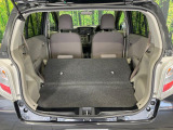 普段のお買い物や通勤、送迎等に十分な荷室スペースを確保しております。セカンドシートを倒すと、大きな荷物の積載も可能です♪