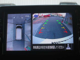 9インチの純正メモリーナビを装備しております。