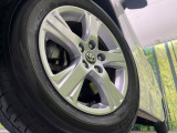 【純正16インチアルミホイール】外観にマッチした純正アルミホイールを装着しております。各種社外アルミホイールや、スタッドレスタイヤも取扱いしております。是非ご相談ください♪