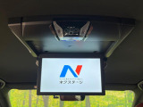 【フリップダウンモニター】大画面モニターで後席でもエンタメをお楽しみいただけます。小さなお子様にも大人気の装備です♪