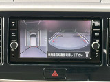 全周囲モニター付いています。駐車時の不安を和らげます。