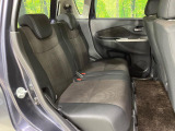 後部座席も気になるようなキズ・汚れやへたり等、大きなダメージはなく、良好な状態です。