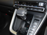インパネシフトのオートマチックトランスミッションです。