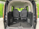 後席を格納すると、これだけの広さが!シーンに合わせたシートアレンジで、大きな荷物も積むことが出来ます♪