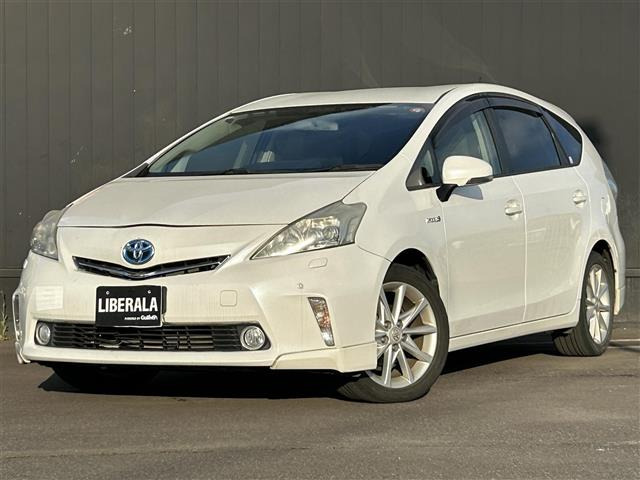 トヨタ プリウスα 