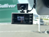 【ドライブレコーダー】映像・音声などの運転中の記録を残します。事故などを起こした起こされた時の証拠になりえますので、もしも時でも安心ですね。