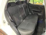 後部座席も気になるようなキズ・汚れやへたり等、大きなダメージはなく、良好な状態です。