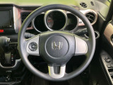 ステアリングも使用感が少なく、きれいな状態となっております♪
