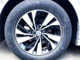 15インチ純正アルミホイール+18565R15タイヤを装着。