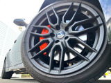 【純正19インチアルミホイール】外観にマッチした純正アルミホイールを装着しております。各種社外アルミホイールや、スタッドレスタイヤも取扱いしております。是非ご相談ください♪