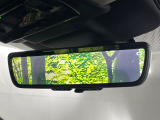 【デジタルインナーミラー】後席の大きな荷物や同乗者で後方が確認しづらい時でも安心!カメラが撮影した車両後方の映像をルームミラー内に表示。クリアな視界で状況の確認が可能です!