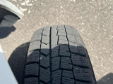 冬タイヤ付きです。