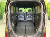 普段のお買い物や通勤、送迎等に十分な荷室スペースを確保しております。セカンドシートを倒すと、大きな荷物の積載も可能です♪