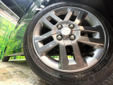 【純正15インチアルミホイール】外観にマッチした純正アルミホイールを装着しております。各種社外アルミホイールや、スタッドレスタイヤも取扱いしております。是非ご相談ください♪