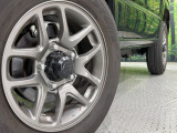 【純正16インチアルミホイール】外観にマッチした純正アルミホイールを装着しております。各種社外アルミホイールや、スタッドレスタイヤも取扱いしております。是非ご相談ください♪