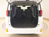 AC100V電源付きラゲッジスペース!ワンタッチで折りたためるサードシート!