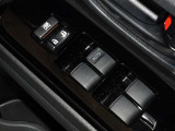 電動格納式ドアミラー・パワーウインドウを装備しています。