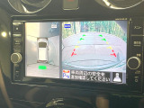 【アラウンドビューモニター】専用のカメラにより、上から見下ろしたような視点で360度クルマの周囲を確認することができます☆死角部分も確認しやすく、狭い場所での切り返しや駐車もスムーズに行えます。