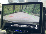【バックカメラ】駐車時に後方がリアルタイム映像で確認できます。大型商業施設や立体駐車場での駐車時や、夜間のバック時に大活躍!運転スキルに関わらず、今や必須となった装備のひとつです!