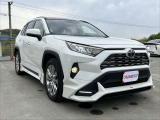 タフなデザインが大人気のSUV、RAV4!アウトドア等にもってこいです♪