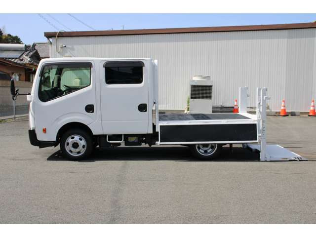 日産 アトラス Wキャブ 1.1t パワーゲート(PG)全低床 の中古車詳細