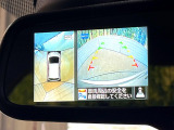 【アラウンドビューモニター】専用のカメラにより、上から見下ろしたような視点で360度クルマの周囲を確認することができます☆死角部分も確認しやすく、狭い場所での切り返しや駐車もスムーズに行えます。
