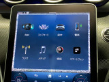 新しくなったセンターコンソールはスマートフォンを操作するような感覚でナビから車両の設定までが可能です。