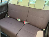 後席も使用感少なく綺麗な状態を保っております。