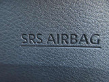 運転席側にSRS二-エアバックシステムを採用 万一の際の安全性を高めました