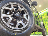 【純正15インチアルミホイール】外観にマッチした純正アルミホイールを装着しております。各種社外アルミホイールや、スタッドレスタイヤも取扱いしております。是非ご相談ください♪