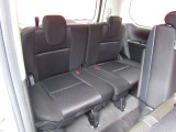 広々サードシート!