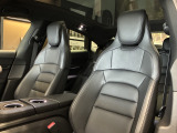 オプション設定の14way電動調節コンフォートシート/メモリーパッケージが装着されております