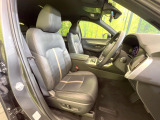 運転席シート廻りは使用感も少なく、良好な状態となっています。丁寧に使われていたことがよくわかりますね。