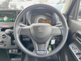 ステアリングも使用感が少なく、きれいな状態となっております♪