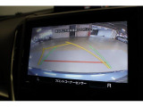 後方の視認性を高めるリヤビューカメラを搭載。ガイド線が表示できますので、車庫入れがスムーズに行えます。