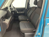 【運転席・助手席】いたみ・汚れなどは少なく、全体的に良好な状態です!