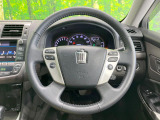 【純正革巻きステアリング】上質な革を使用することで、手にしっかり馴染みとても運転しやすいハンドルです♪