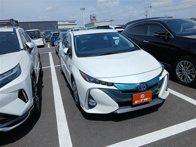 トヨタ プリウスPHV 