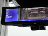 インテリジェントルームミラーです。クリアな後方視界で安全運転をサポートします。