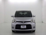 大きすぎず、小さすぎず、運転もしやすくシートアレンジも多彩で、どの世代の方にも気に入っていただけるお車です♪