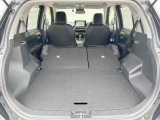 後席を格納すると、これだけの広さが!シーンに合わせたシートアレンジで、大きな荷物も積むことが出来ます♪