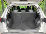 普段のお買い物や通勤、送迎等に十分な荷室スペースを確保しております。セカンドシートを倒すと、大きな荷物の積載も可能です♪