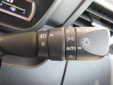 AUTOの位置にセットしておくと、暗くなったら自動でライトの点灯をサポートしてくれます!高速道路でのトンネル通過時など便利です!
