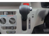 CVT(無段変速機)を採用しています!走行シーンにマッチした変速比で快適ドライブが出来ます♪
