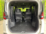 普段のお買い物や通勤、送迎等に十分な荷室スペースを確保しております。セカンドシートを倒すと、大きな荷物の積載も可能です♪